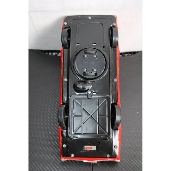 Vintage Fire Chief Car NO.8 With Unique Features - Picture 6 of 8